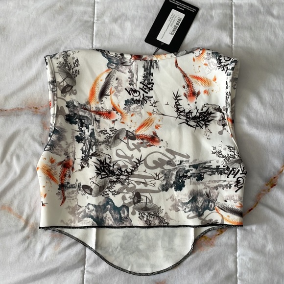 Pretty Little Thing Crop Top NWT - Picture 3 of 5